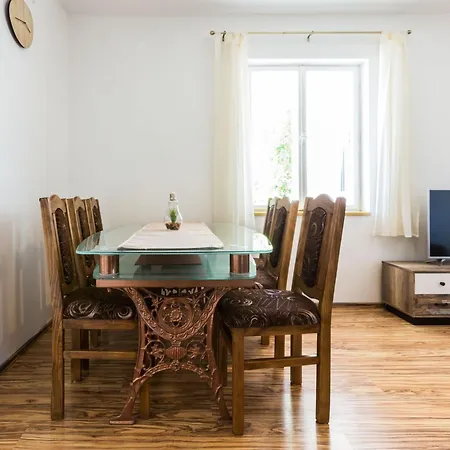 Charming And Comfortable 3* Zadar